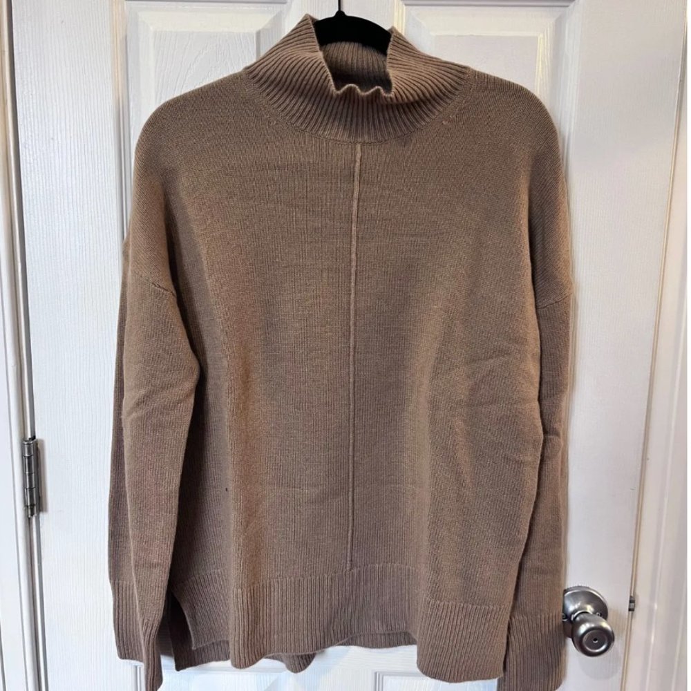 Theory Turtleneck Camel Cashmere Sweater Size Large